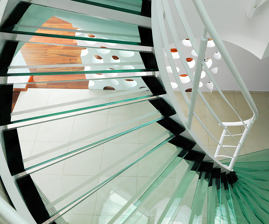 Treppe mit Stufen aus Glas